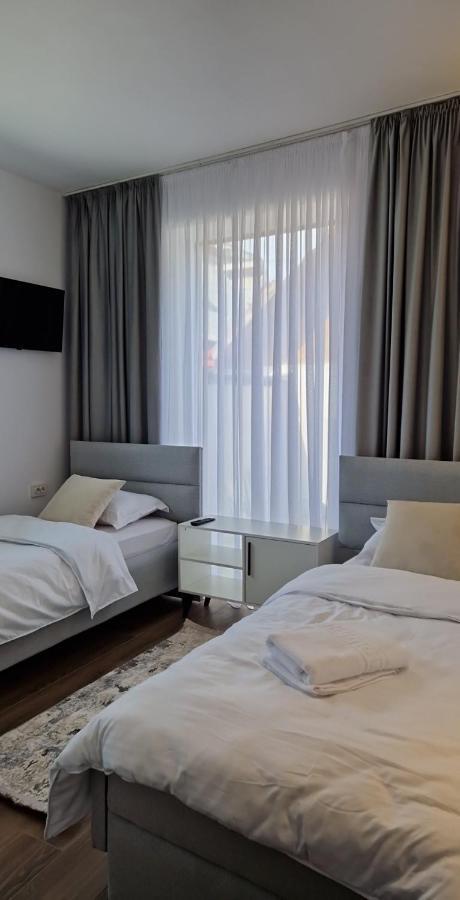 Hotel Modern House Sighetu Marmaţiei Esterno foto