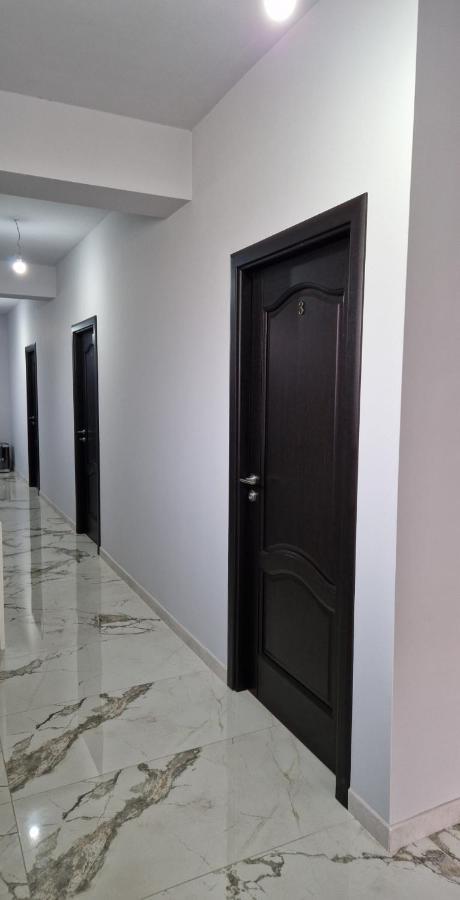 Hotel Modern House Sighetu Marmaţiei Esterno foto